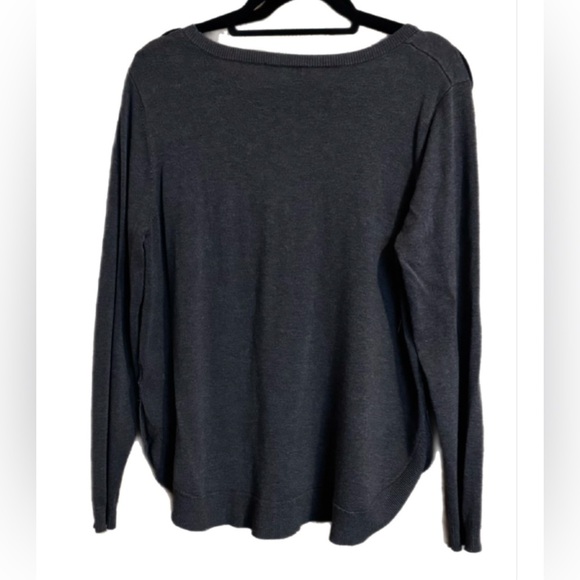 Lety & Me from Stitchfix Sweater. Crew Neck. XL. - Picture 2 of 4